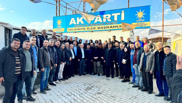 AK Parti İslahiye İlçe Teşkilatı, Halkın Sorunlarını Dinlemeye Devam Ediyor