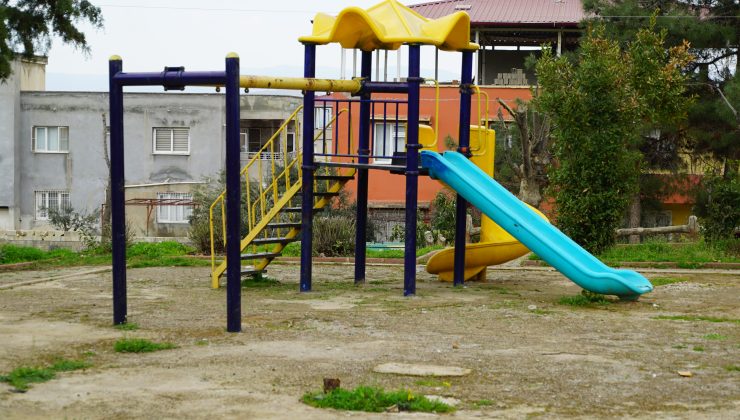 İslahiye’de Çocuk Parkları İlgi Bekliyor: “Parklarımızı El Birliğiyle Koruyalım”
