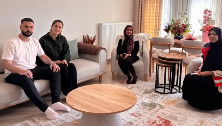 İslahiye’de Yeni Evli Çiftlere Anlamlı Ziyaret