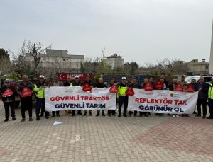 Trafik Jandarması Reflektör Dağıtımına Devam Ediyor