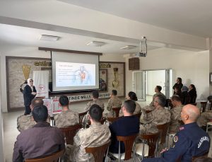 JANDARMA PERSONELİNE SAĞLIK EĞİTİMİ STRES VE SİGARA BAĞIMLILIĞI ELE ALINDI