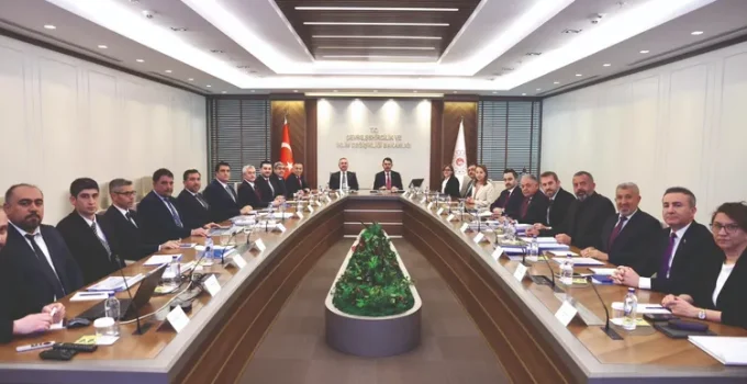 Gaziantep Heyeti Bakan Murat Kurum ile Bir Araya Geldi