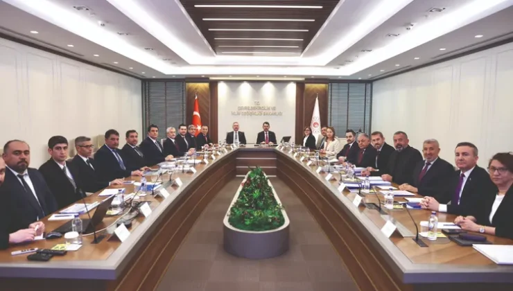 Gaziantep Heyeti Bakan Murat Kurum ile Bir Araya Geldi