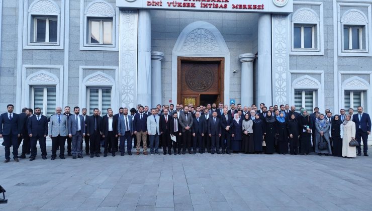 İslahiye İlçe Müftüsü Dr. Mustafa Demir Diyarbakır’daki İstişare Toplantısına Katıldı