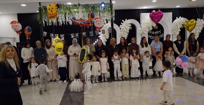 BİLGİÇ AKADEMİDEN MUHTEŞEM ANNELER GÜNÜ ETKİNLİĞİ